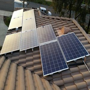 Aluminium Solar Panel Montering System For Spansk Flat Tile Tak Solar Reol System Importør Distributør EPC Installer